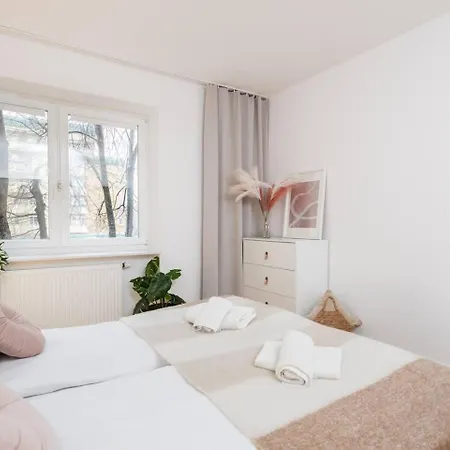 Daire Creme De La Creme 2 Bedroom Mokotow *