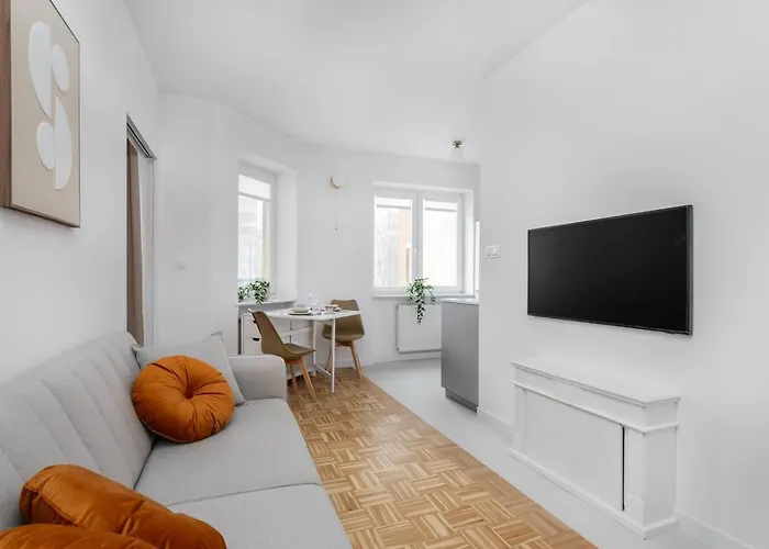 Creme De La Creme 2 Bedroom Mokotow Apartment Warsaw