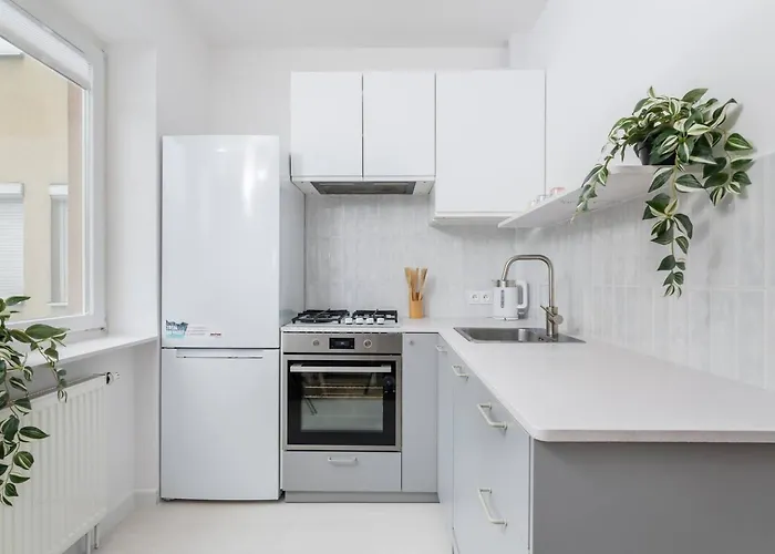 Creme De La Creme 2 Bedroom Mokotow Apartment